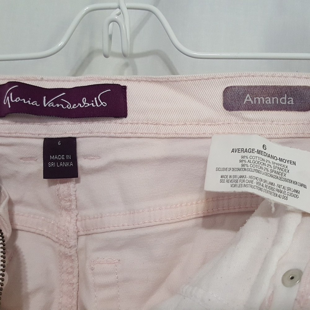 Pink Gloria Vanderbilt Amanda fit jean Make a bid